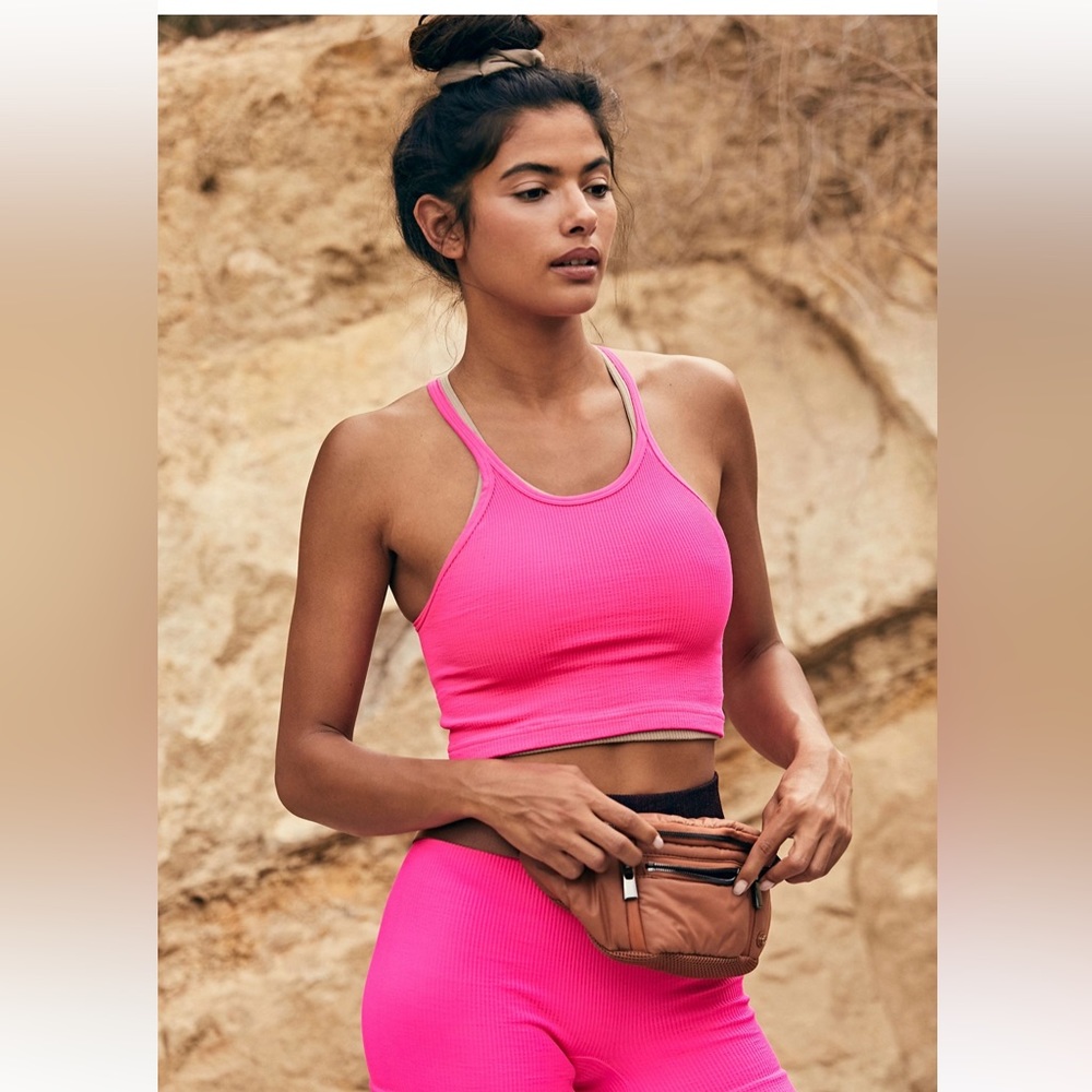 🩷Free People Happiness Runs Crop Tank🩷